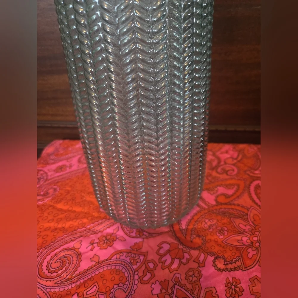 Elegant Glass Vase - Blue